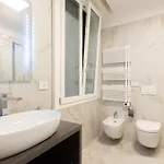 Apartment Just Urban - Design In The Heart Of *