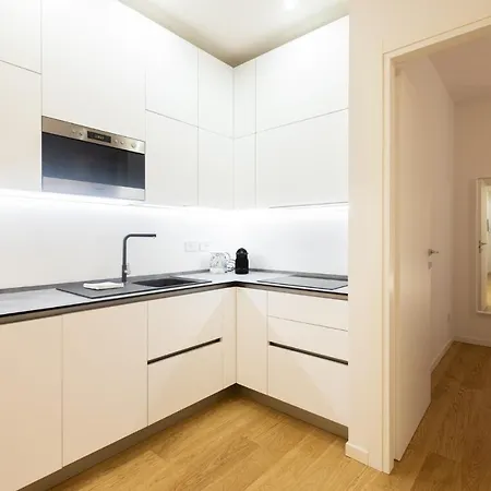 Just Urban - Beautiful In The Center Apartment