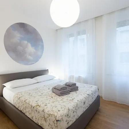 Just Urban - Beautiful In The Center Apartment *