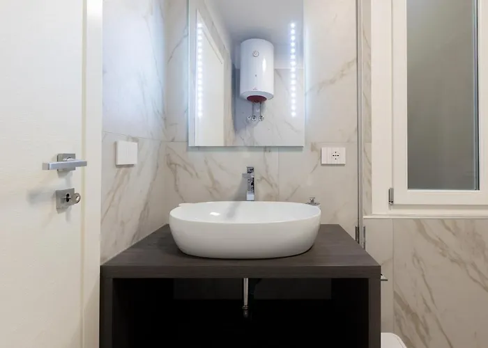 Just Urban Stays - Design Apartment In The Heart Of Bologna * Болонья