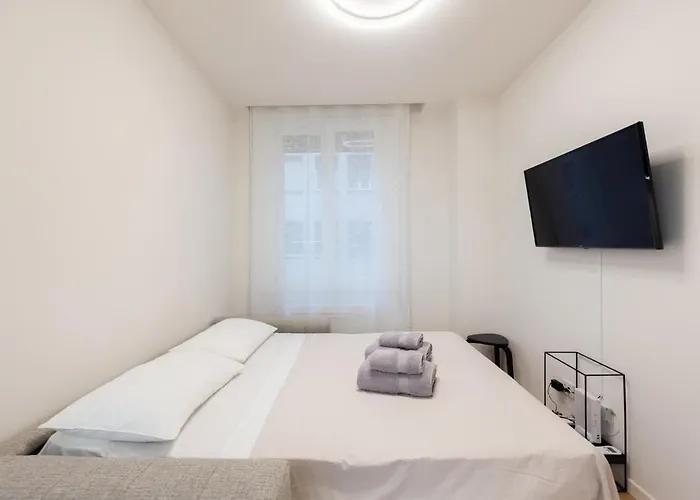 Just Urban Stays - Design Apartment In The Heart Of Bologna